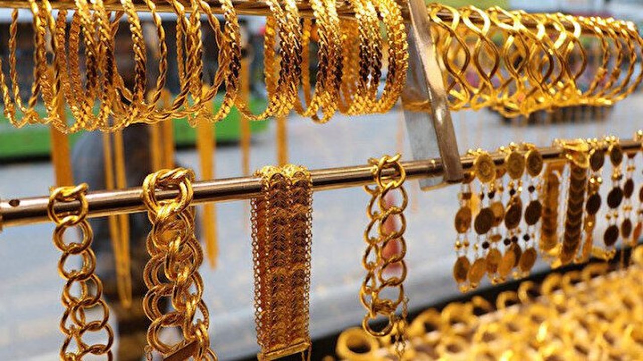 Altın Piyasası Beşik Gibi Sallanıyor! Yatırımcısı Hayatının En Büyük Darbesini Bugün Yedi… Bundan Sonra Kimse Altına Yatırım Yapmayabilir…