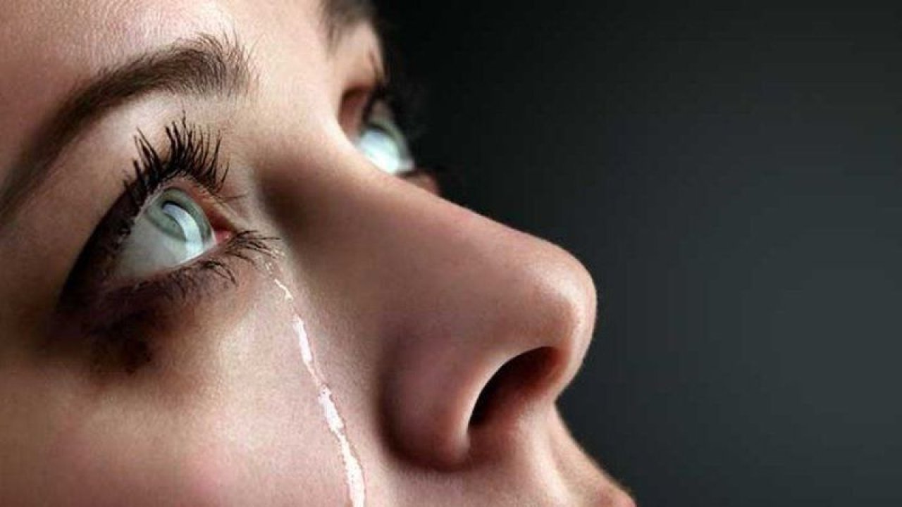 En Çok Ağlayan Gözü Islak Burçlar Hangisidir? Gözyaşları Çok Şey Anlatır… İşte Gönül Diliyle Konuşan O Burçlar…