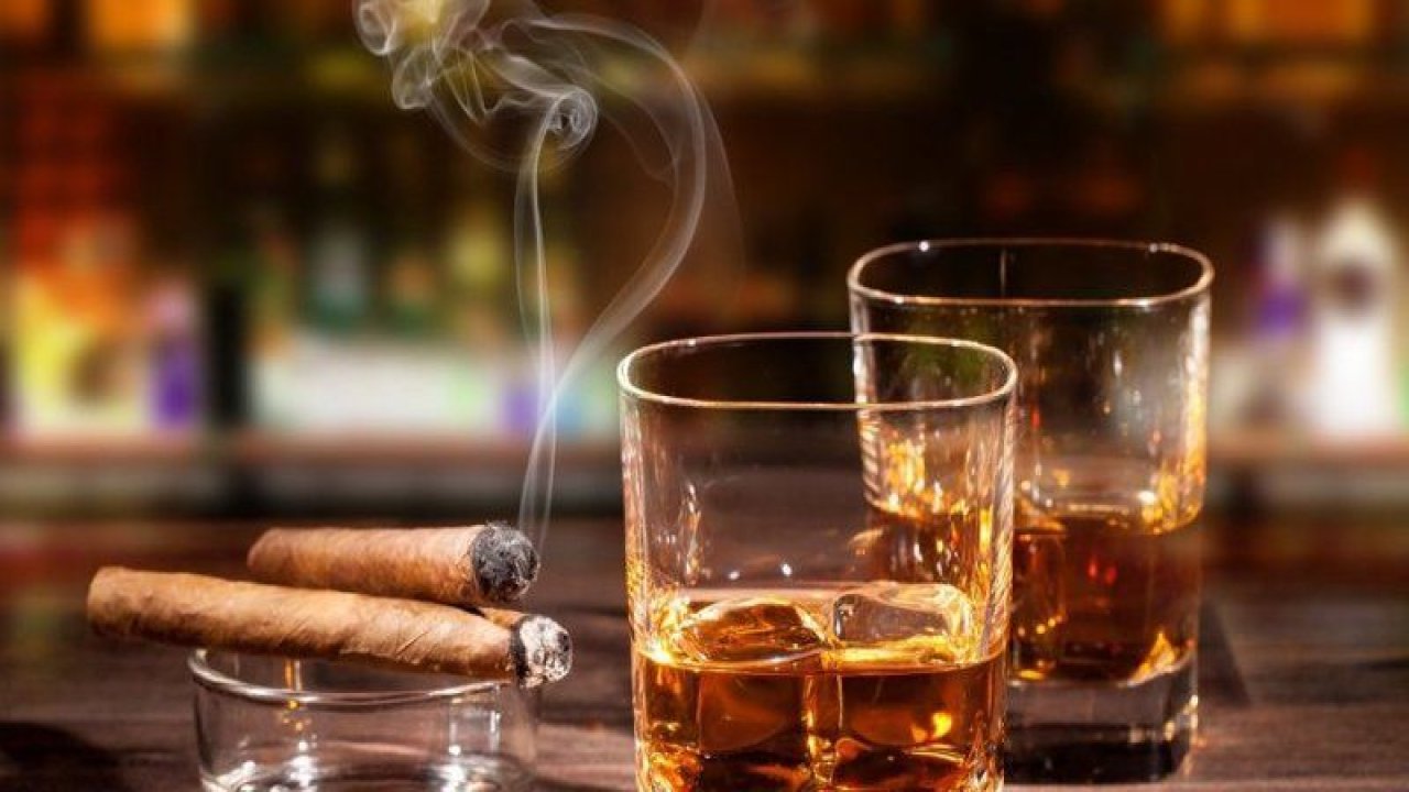 Alkol ve Sigara Kullananlara Kötü Ama Yeni Haber Geldi! Satışları Durduruldu; Artık O Alanlarda Satışı Yapılamayacak! Neler Oluyor?