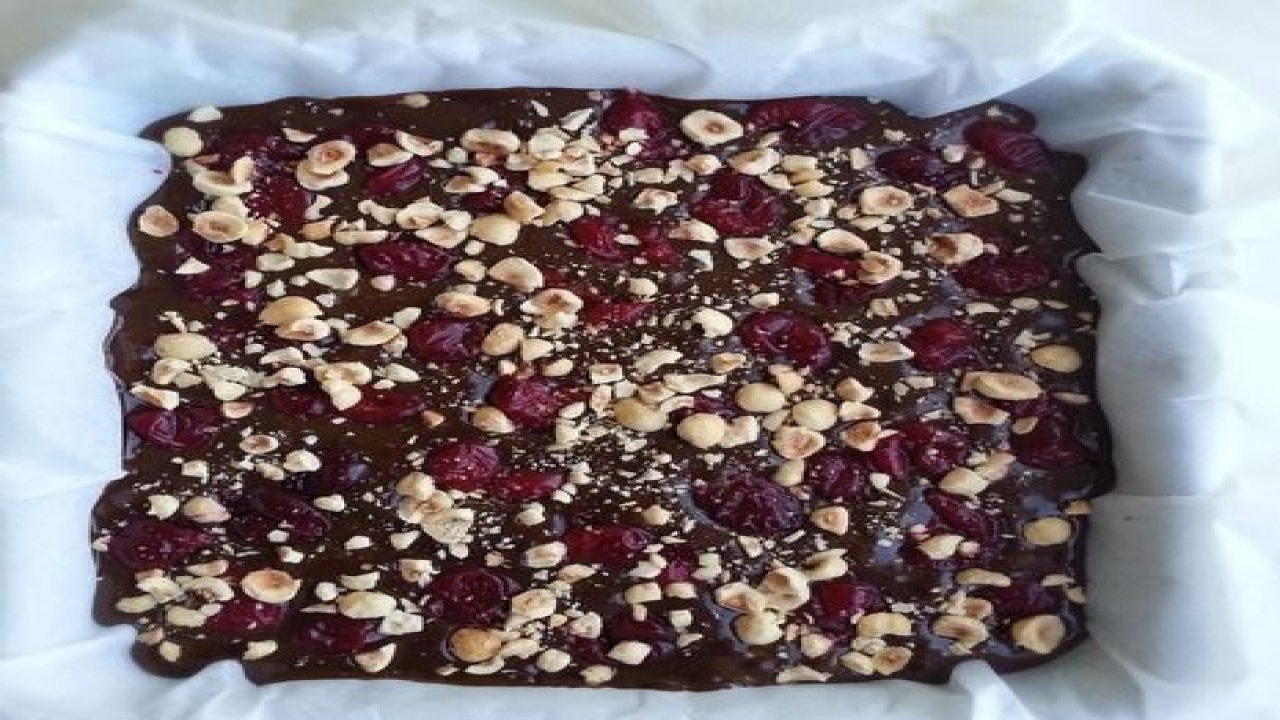 Dostu Düşmanı Orta Yerinden Çatlatacak Browni Tarifi! Yengeler Teyzeler Konu Komşu Buna Bayılacak… Starbucks’ın Gizli Tarifi Browni Açığa Çıktı!