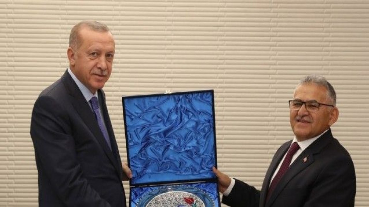 Cumhurbaşkanı Erdoğan, Büyükşehir Belediyesi’ni Ziyaret Etti