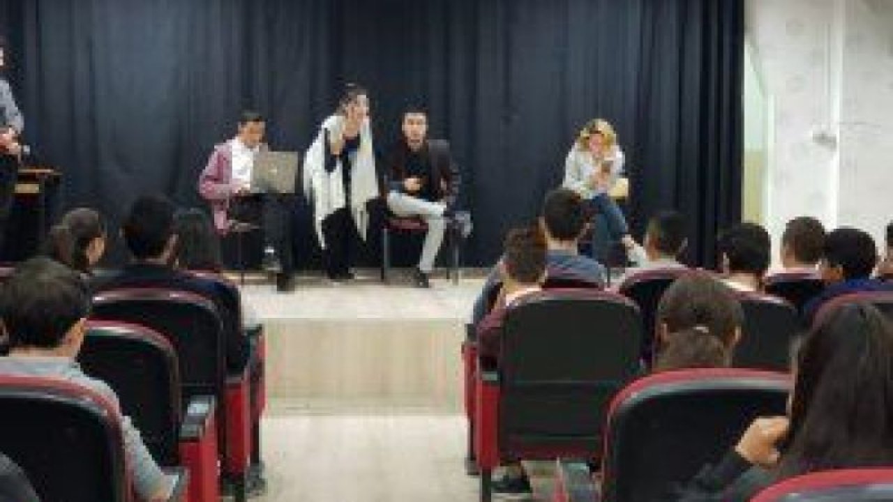 Sincan Belediyesi şehir tiyatrosu ekibi interaktif tiyatro gösterisi ile öğrencilerle buluşuyor