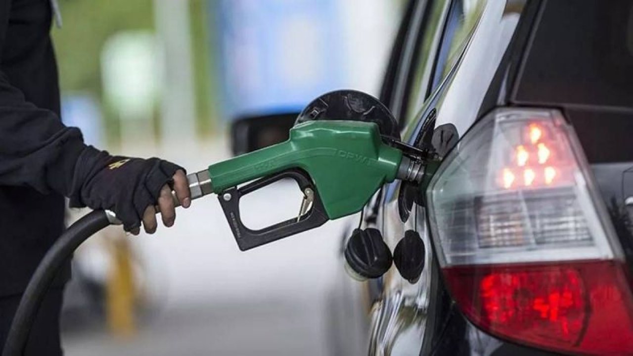 Benzin ve Motorin Fiyatları Alaşağı Oldu! 5 Ocak Akaryakıt Fiyatlarını Duyanların Araç Kontakları Elinde Kaldı! Tam Tamına…