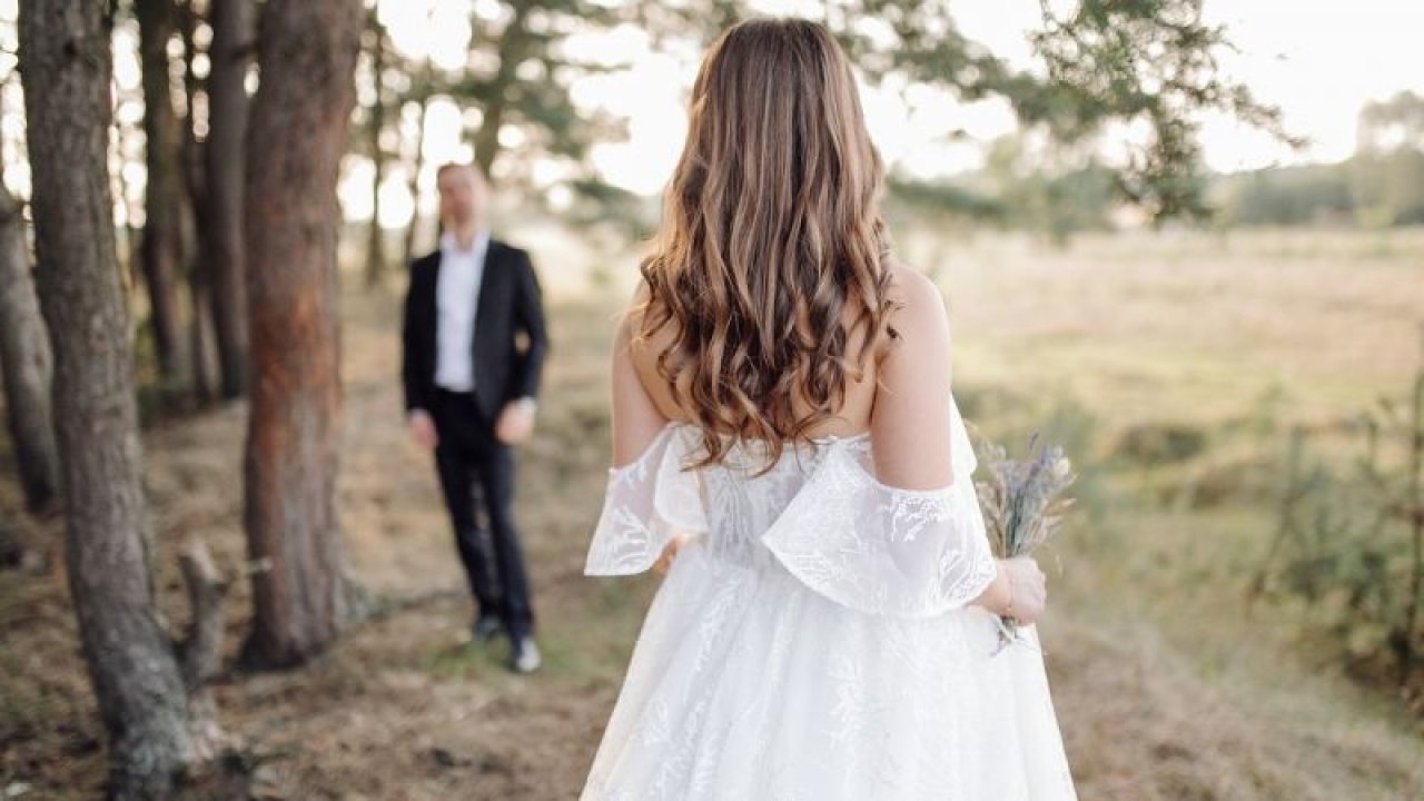 Eşinizde Bu Davranışlar Varsa Dikkat! Evliliğinize Önem Vermediğini Gösteriyor! Mutsuz ve Biten Evliliğe...