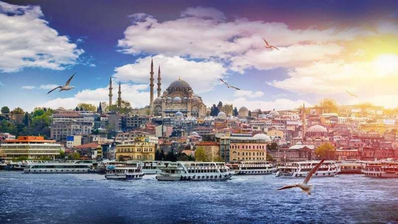 İstanbul İsmini Kim, Ne Zaman Verdi? İstanbul'da Önemli Tarihi Yerler Neresidir? İşte Gezilecek O Muhteşem Yerler...