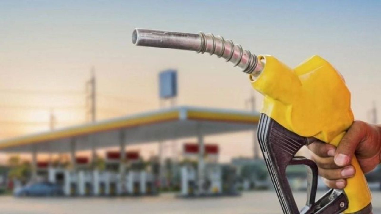 Benzin, LPG ve Motorin Fiyatlarında Büyük Değişim! Aracını Alan Benzin İstasyonuna Gidiyor; Büyük Düşüş….