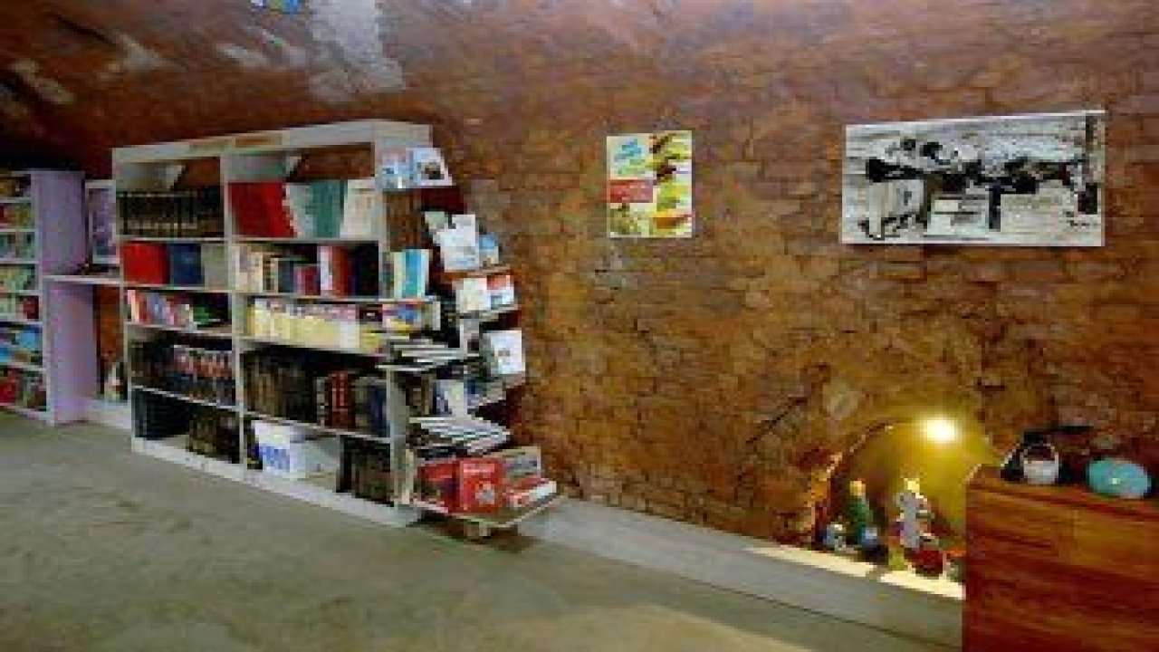 Çankaya Belediyesi Temizlik İşçilerinin oluşturduğu çöpten çıkan kütüphane 20 bin kitaba ulaştı