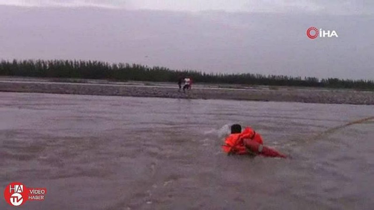 Nehirde mahsur kalanlar drone yardımıyla kurtarıldı