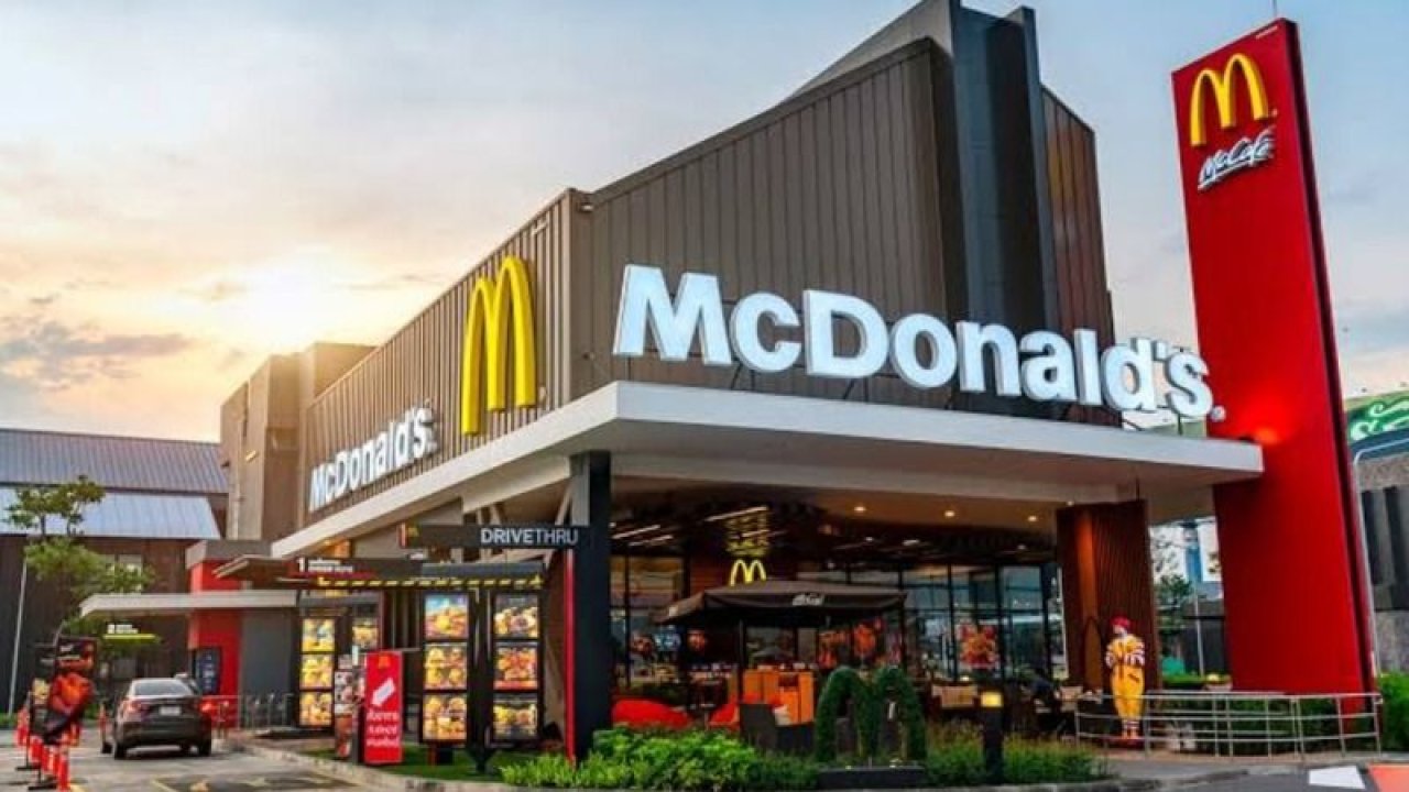 McDonald's Bunu da Yaptı! Yeni Fakir Menü Patates Dürüm Twitter Karıştırdı! O Fiyata Satılacak Ürün Şok Etti!