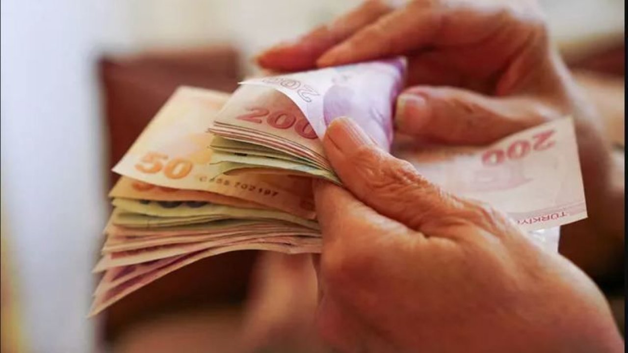 Emekli Vatandaşa En Az 6 Bin Lira! Bayram İkramiyesinde Rekora Koşuluyor; Zam Geldi…