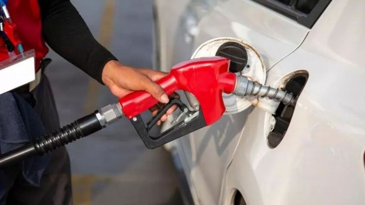 Benzin ve Motorin Fiyatları Yine Değişti! Büyük İndirimden Hemen Sonra… Araç Sahipleri Çıldıracak!