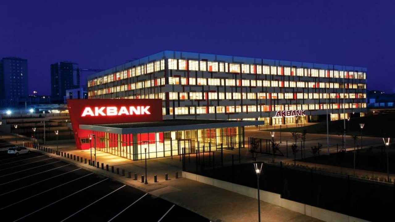 Akbank saat kaçta açılıyor, kaçta kapanıyor ve öğle arası kaçta? İşte Ankara Akbank çalışma saatleri 2023…