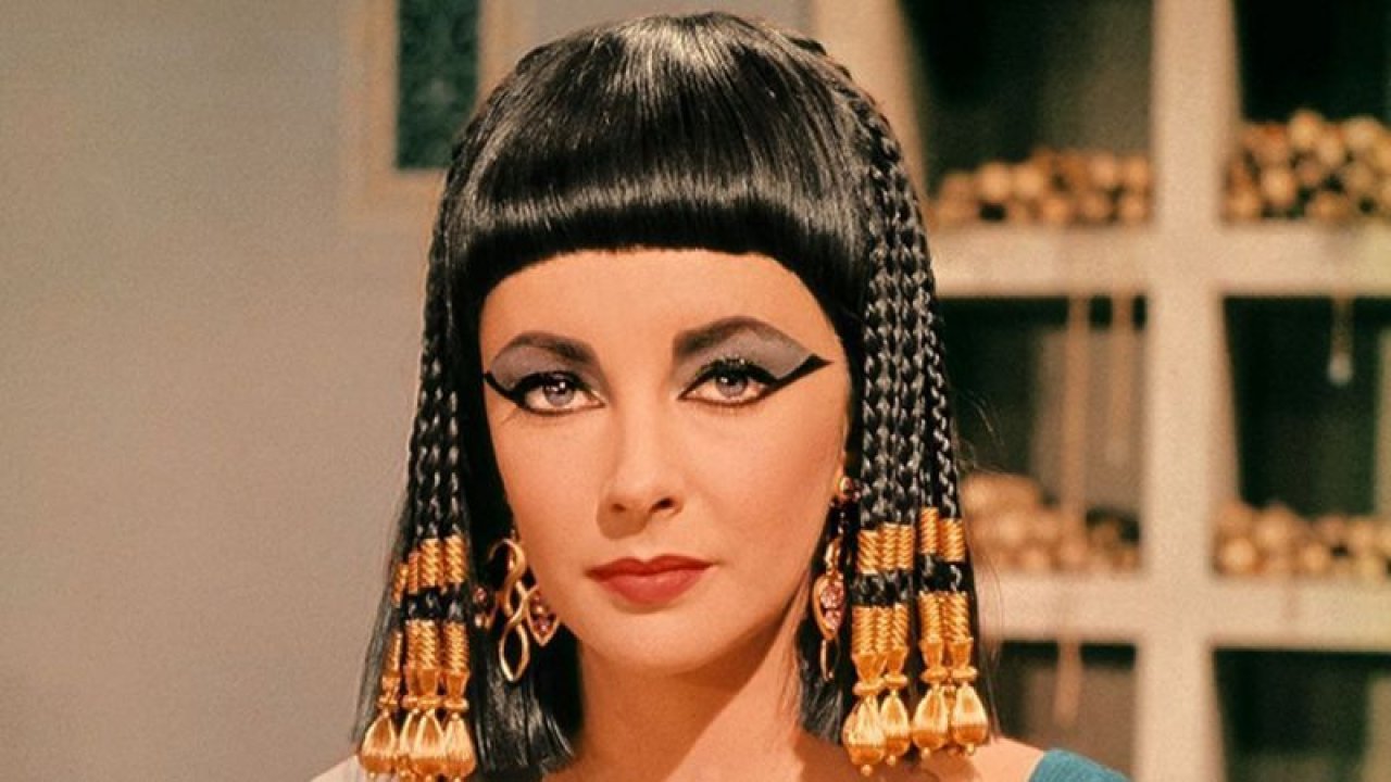 Netflix'e Mısır'dan Kleopatra Davası! Mısırlı Tarihçi; Kleopatra Siyahi Değil Açık Tenliydi!