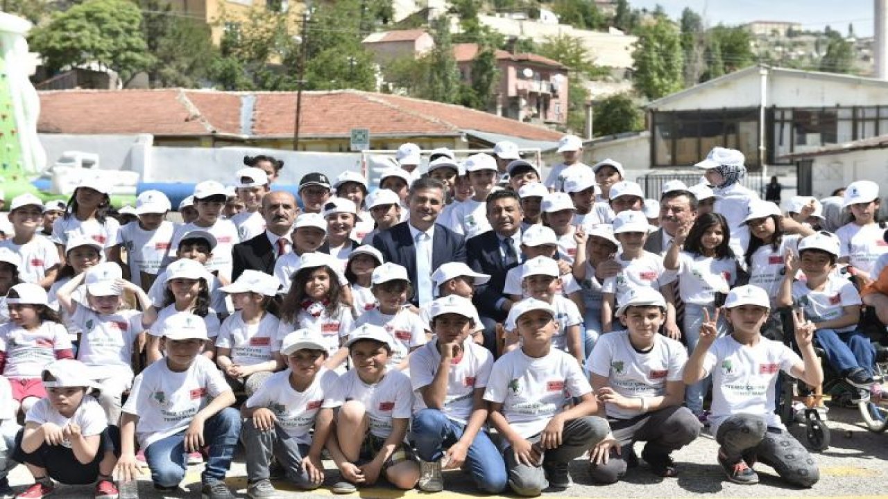 Mamak'ta Okullarda Atık Toplama Yarışması