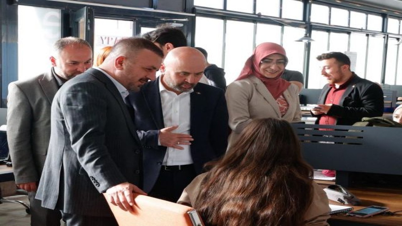 Ankara Haber: Başkan Ercan millet kıraathanesinde gençleri ziyaret etti!