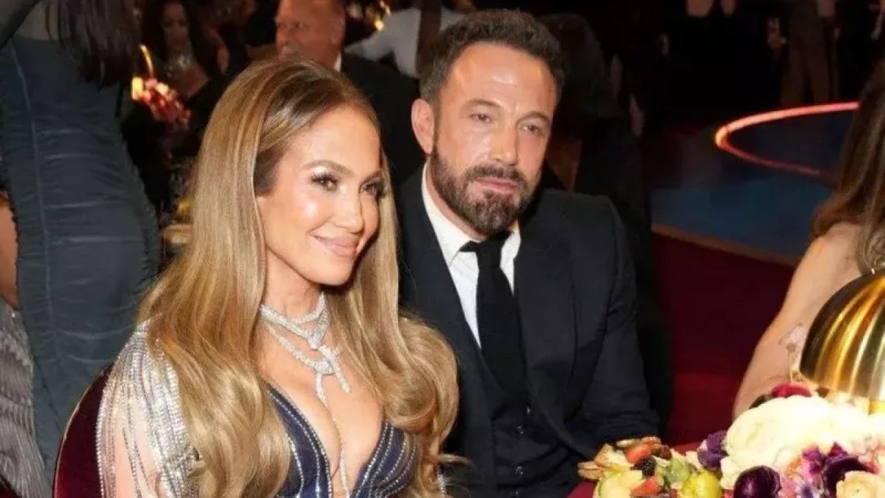Jennifer Lopez ve Ben Affleck Kameralar Önünde Tartıştı! Boşanacaklar İddiası Sosyal Medyayı Karıştırdı!