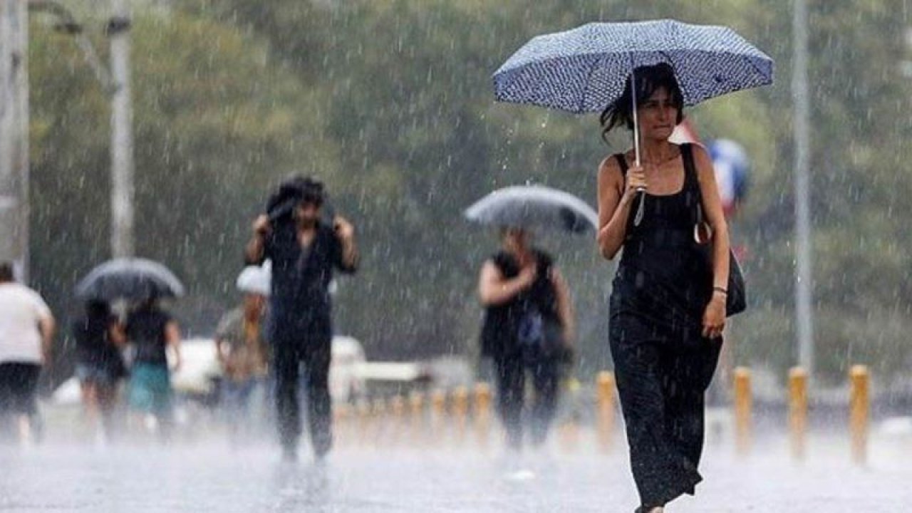 Ankaralılar, Bugün Şemsiyenizi Yanınızdan Ayırmayın! Yağmur, Saatlerce Durmayacak: 18 Mayıs Ankara Hava Durumu…