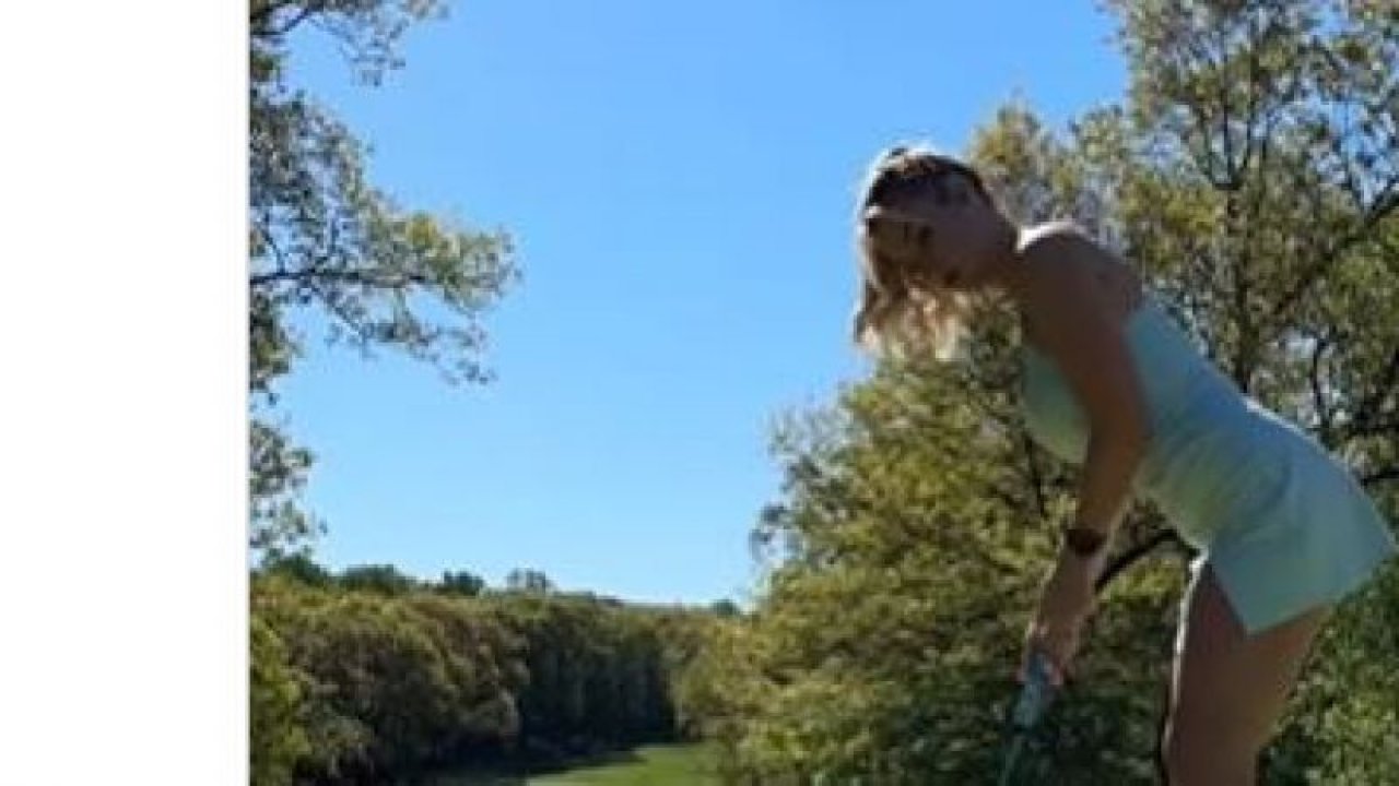 Seksi Golfçü Paige Spiranac Mini Etekle Frikik Verdi! Göğüs Dekolteli Kıyafetle Yaptığı Paylaşıma Olay Oldu! Beğeni Rekoru Alıyor...