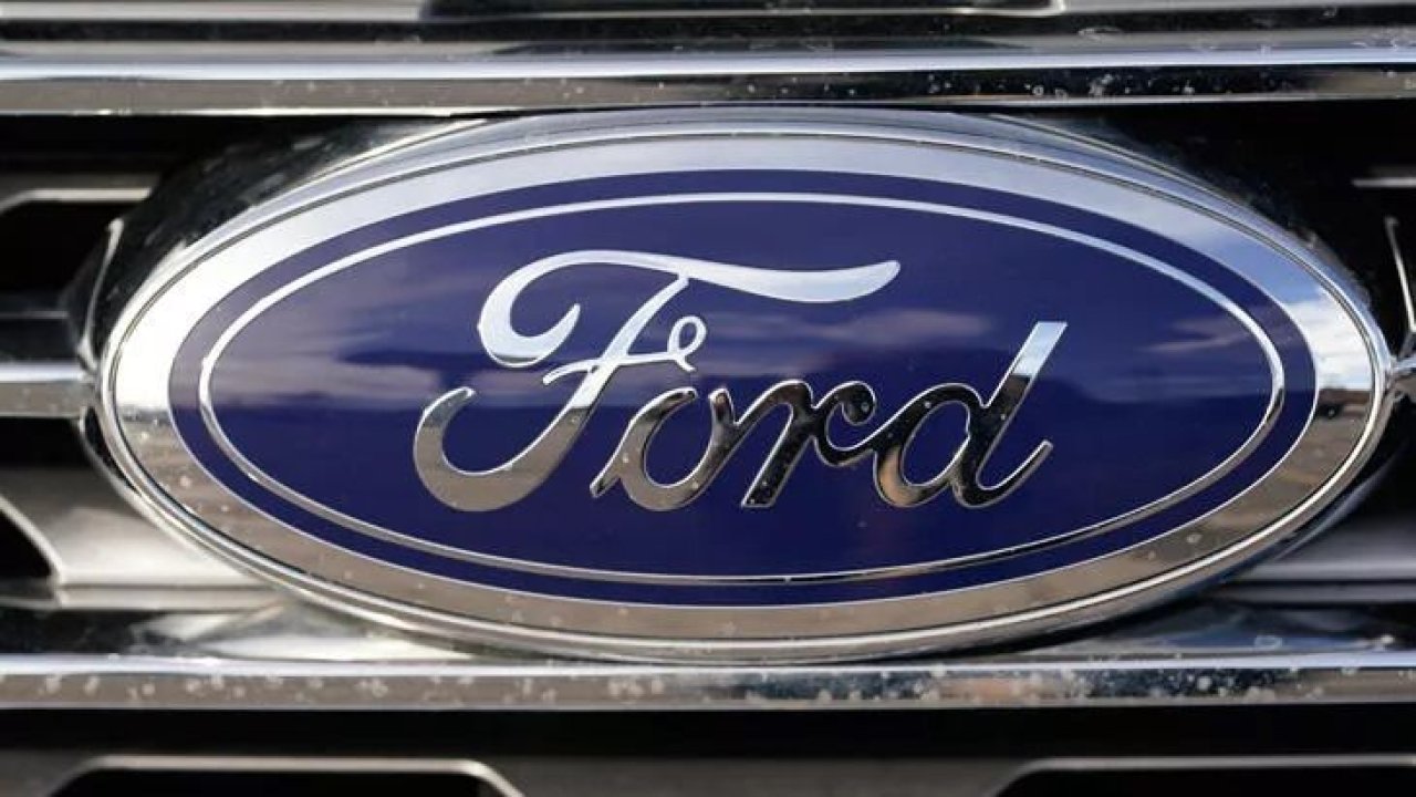 Ford, herkesi taşıt sahibi yapacak! İsteyene yüzde 4 takas desteği, isteyene anında yüzde 2 indirim! Ford 2023 sıfır araç kampanyaları