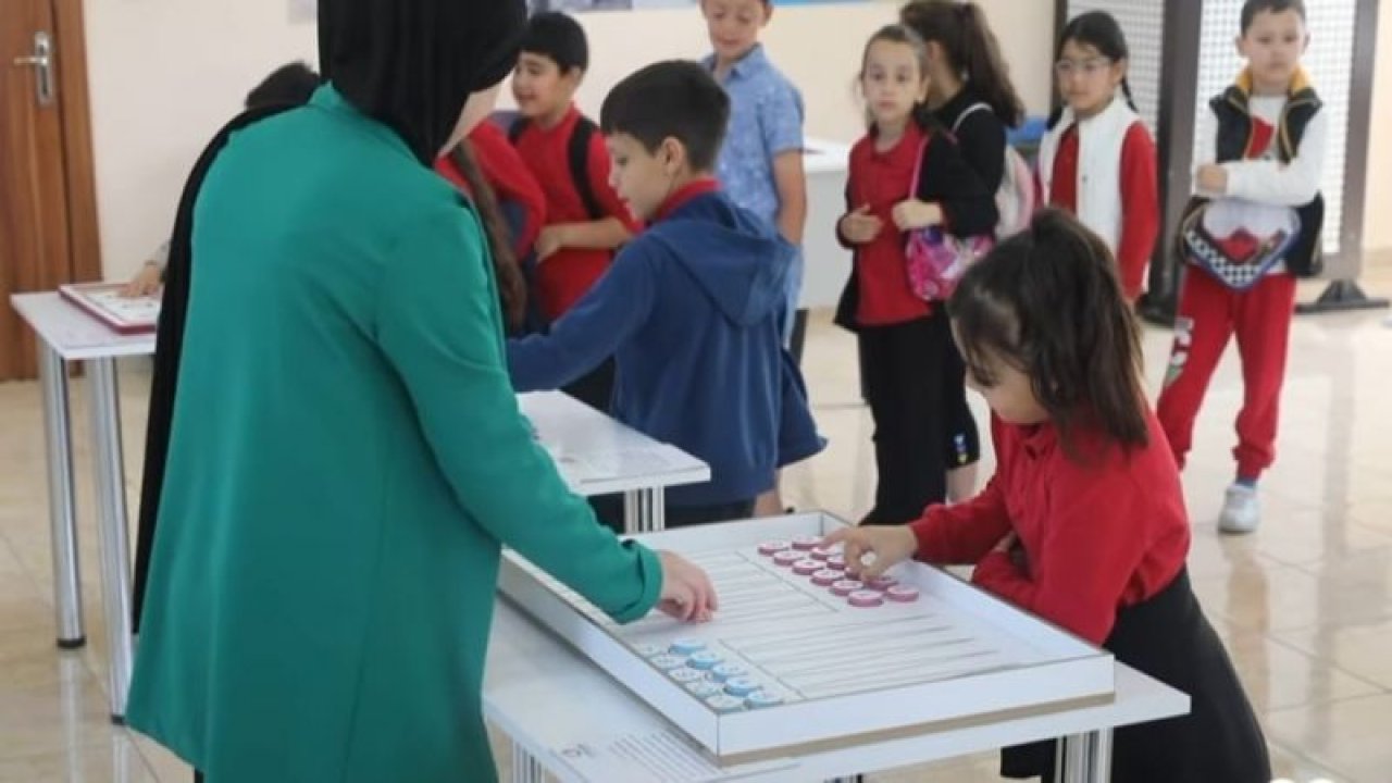 Ankara Haber: Sincan'da Öğrencileri Matematik müzesini gezdi!