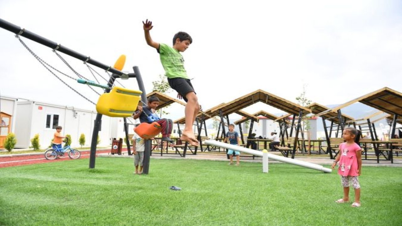 Ankara'dan Osmaniye'ye Konteyner Kente Çocuk Parkı