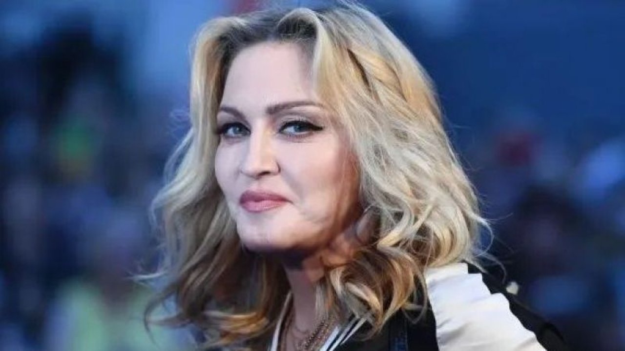 Madonna, yoğun bakıma girmesiyle tüm dünyayı yasa boğmuştu:Ünlü şarkıcının kızı, paylaşımıyla herkesi çileden çıkardı! Meğer…