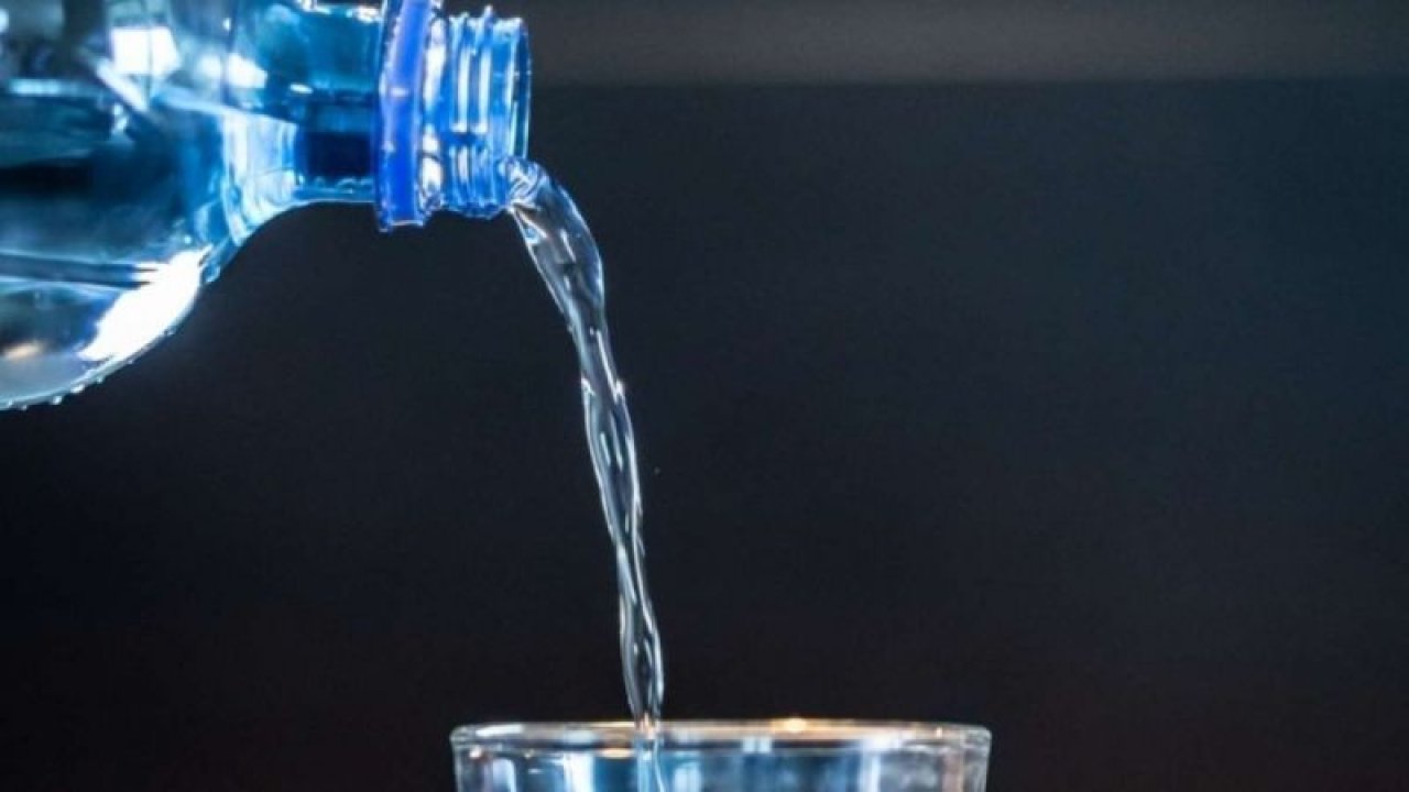 Pet şişe sularına dev zam: Yüzde 30'luk fiyat artışı resmen duyuruldu!