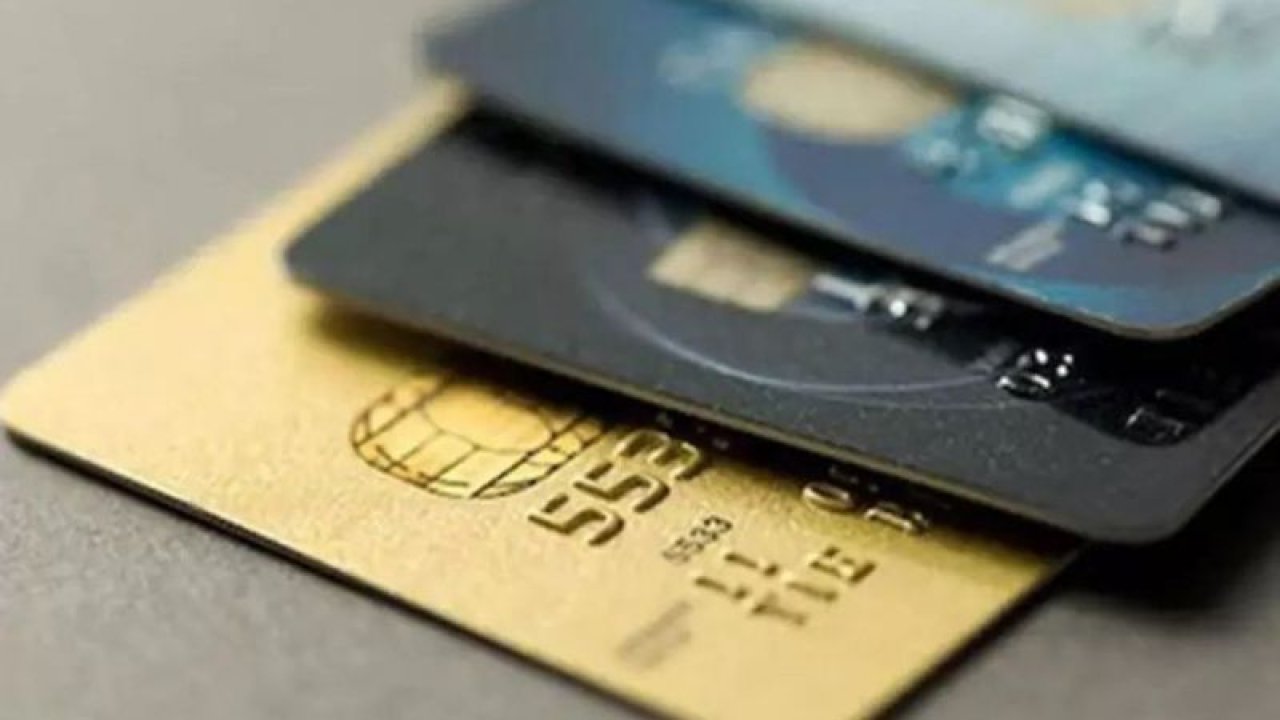 Kredi Kartı ve Nakit Kredi Kullanacaklara Kötü Haber! %50 Zam Açıklandı: “Kredi kartı kullanırken bir kez daha düşünün!”…