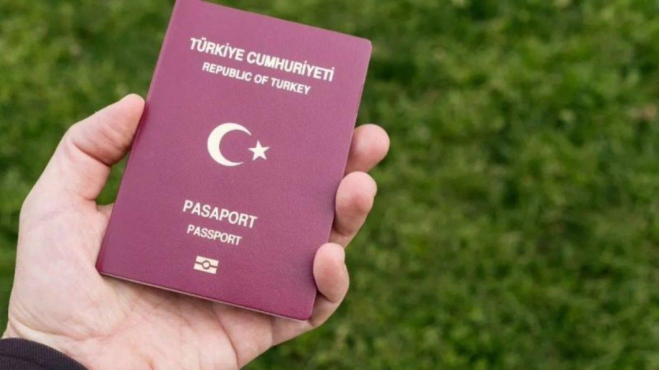 Pasaport harçlarının ne kadar olacağı açıklandı: Yurt dışına çıkmak isteyenler, rekor ödeme yapacak! Edirne’den öteye geçmek, hayal oldu!