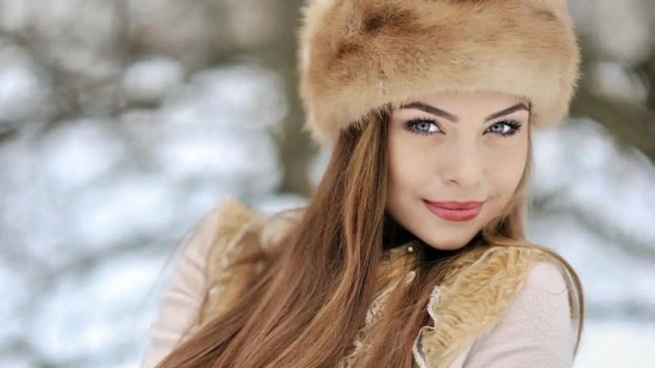 Rus Kadınları Bu Yöntem Sayesinde Güzel Oluyorlarmış! Parlak ve Kadife Gibi Tenin Sırrı Ortaya Çıktı… İşte O Karışımın Tarifi!