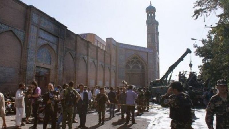 Camiye düzenlenen silahlı saldırıda 3 kişi hayatını kaybetti!