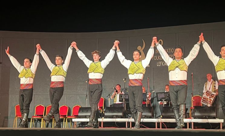 Dünya Şampiyonu Çankaya Hoytur Dans Topluluğu Avrupa Sahnesinde...