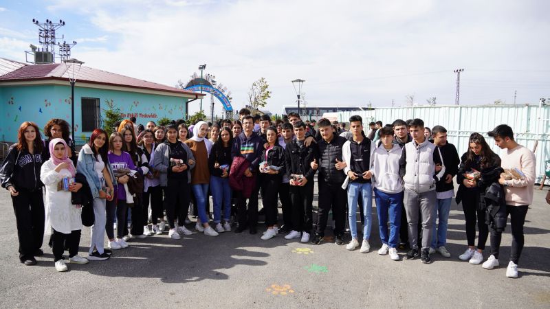 Ankara Haber; Keçiören'de Genç Öğrenciler Hayvan Sevgisine Dikkat Çekti...