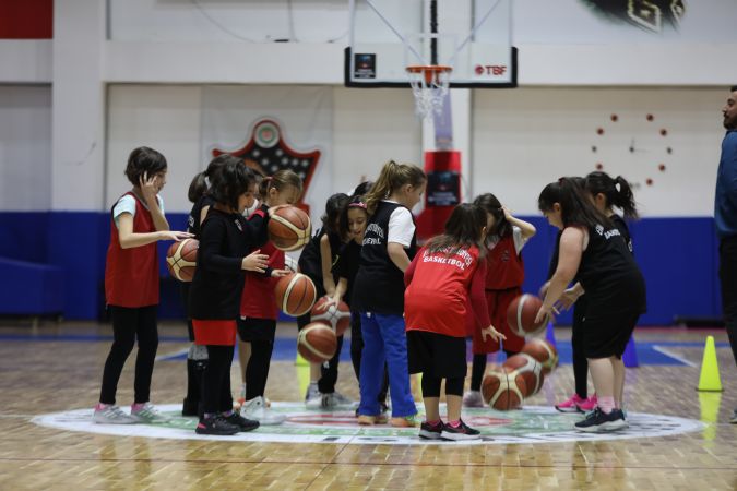 Ankara Haber; Etimesgut'ta 14 Spor Tesisinde 11 Dalda 5 Bin Sporcu Yetişiyor