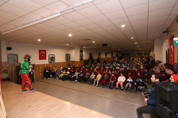 Ankara Haber; Pursaklar’da Hafta Sonu Tiyatro Keyfi! Minik Öğrenciler Hacivat-Karagöz Tiyatro...