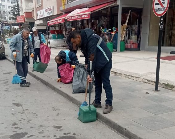 Ankara Haber; Daha Temiz Pursaklar İçin Belediye Gece Gündüz Çalışıyor!