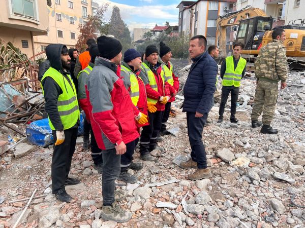 Ankara Haber: Altındağ Belediyesi Deprem Bölgesinde Çalışmalara Devam Ediyor! Arama Kurtarma, Sıcak İkram...