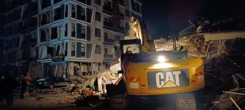 Ankara Haber: Etimesgut Belediyesi; 30 Araç 100 Personel ve  20 Yardım Tırı Deprem Bölgelerine Gönderildi...