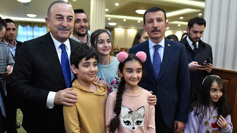 Ankara Haber; Bakan Çavuşoğlu Ankara'da Altındağlılarla iftar yaptı!