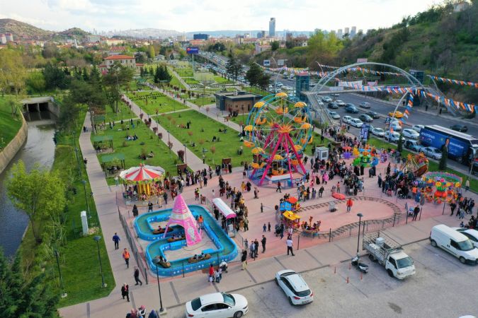 Ankara Haber: Keçiören'de 4-8 yaş Çocuklara Ücretsiz Lunaparka Yoğun İlgi! Tıklım Tıklım Doldu...