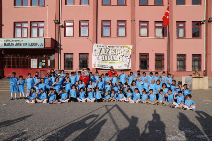 Pursaklar'da Ücretsiz Yaz Spor Okulları Başlıyor! Futboldan basketbol, voleybol, boks kayıtları başladı!
