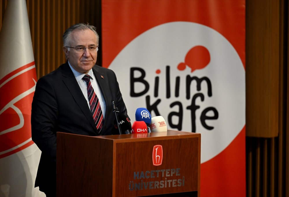 "Neyin Peşindesin?" Hacettepe’de Ezber Bozan Etkinlik! Emniyet Müdürü Ahmet Sula... Bağımlılık Zincirleri Nasıl Kırılır?