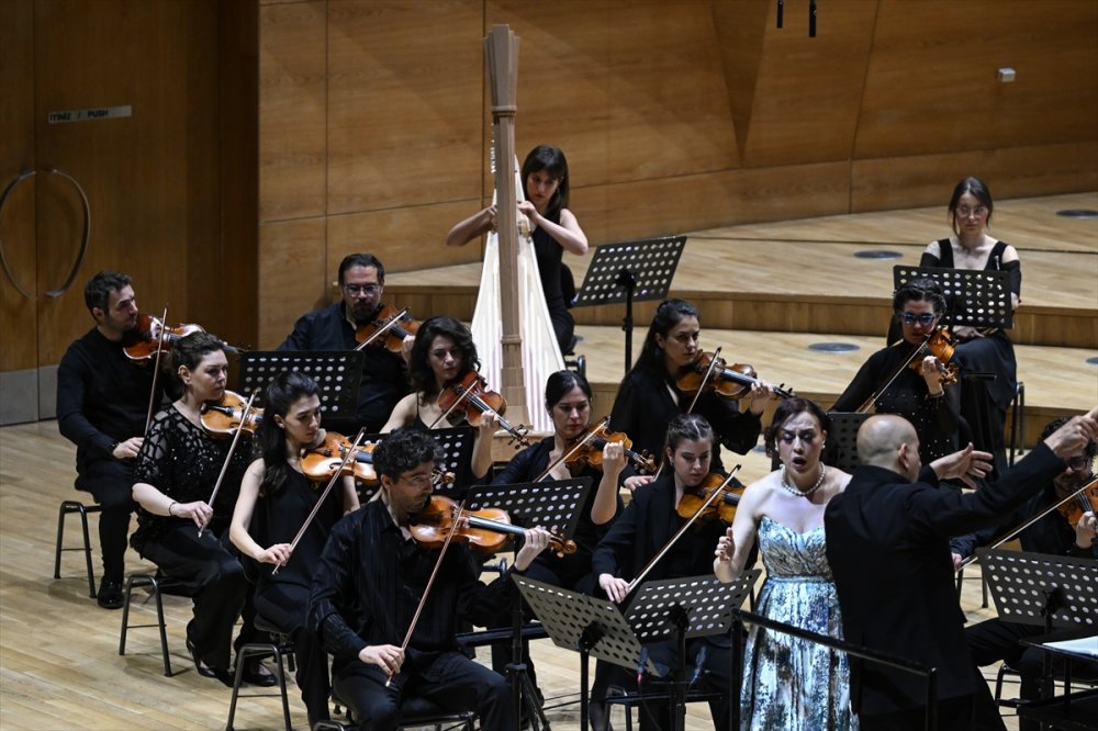 Ankara’da 40 Yıllık Gurur: Uluslararası Müzik Festivali Muhteşem Bir Konserle Başladı!